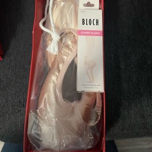 Pointe toe shoes for ballet